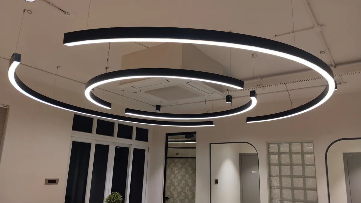 Office Interiors - photograph 3