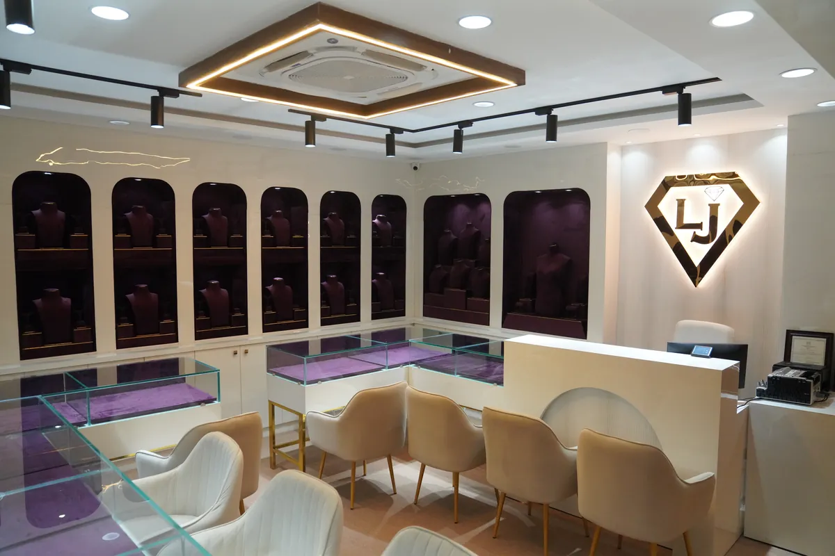 Laksh Jewellers - photograph 4